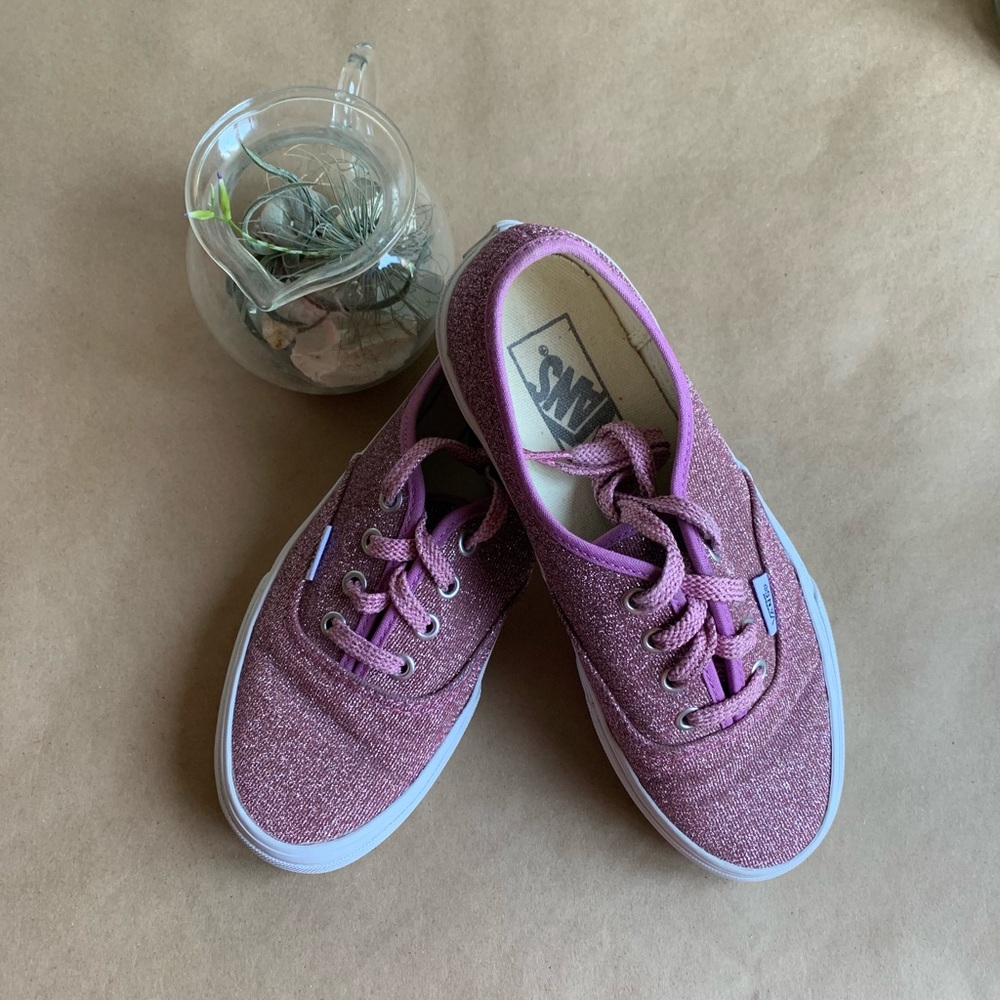 VAN’s sparkle pink low-top